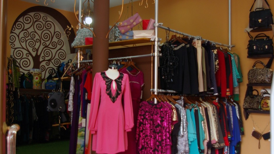 CLAN - Tienda de ropa en Alcalá de Guadaíra - Moda femenina y de mujer